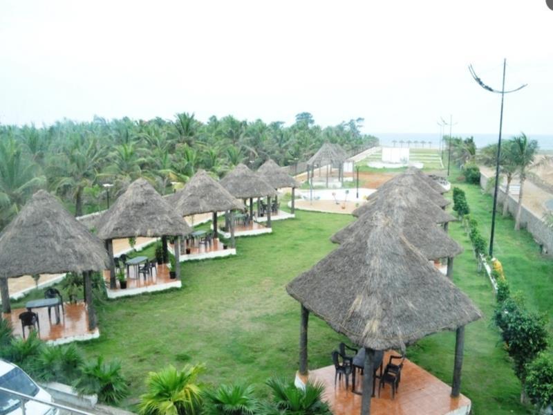 Jade Beach Resort Tirupporur Exteriör bild